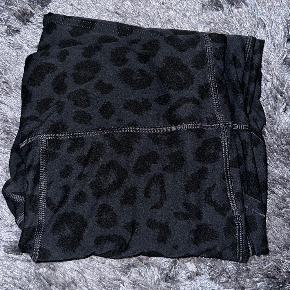 🆕 LEOPARD LEGGINGS🆕 - Picture 8 of 8
